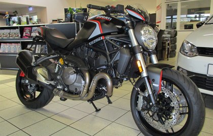 Ducati Monster 821 Dark Custom Bike