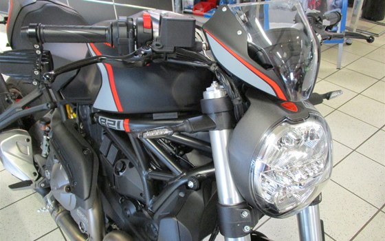 Umgebautes Motorrad Ducati Monster 821 Dark von Team Wahlers GmbH - Bild 11 Umgebautes Motorrad Ducati Monster 821 Dark von Team Wahlers GmbH - Bild 11