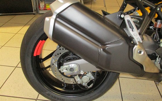 Umgebautes Motorrad Ducati Monster 821 Dark von Team Wahlers GmbH - Bild 4 Umgebautes Motorrad Ducati Monster 821 Dark von Team Wahlers GmbH - Bild 4