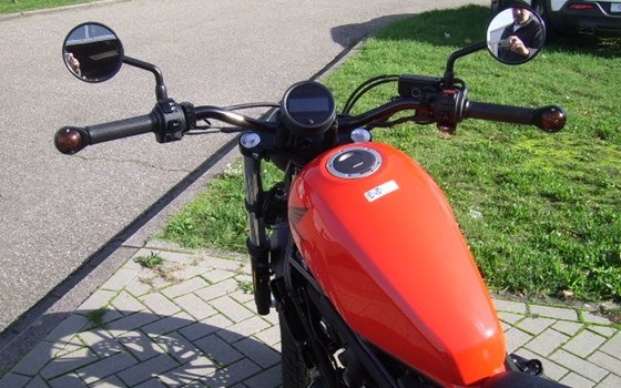 Umgebautes Motorrad Honda CMX500 Rebel von Auto-Boos GmbH - Bild 2 Umgebautes Motorrad Honda CMX500 Rebel von Auto-Boos GmbH - Bild 2