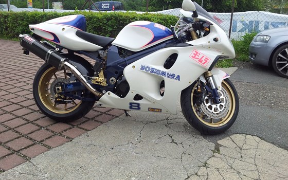Umgebautes Motorrad Suzuki TL 1000 R von Motorrad Otto - Bild 1 Umgebautes Motorrad Suzuki TL 1000 R von Motorrad Otto - Bild 1