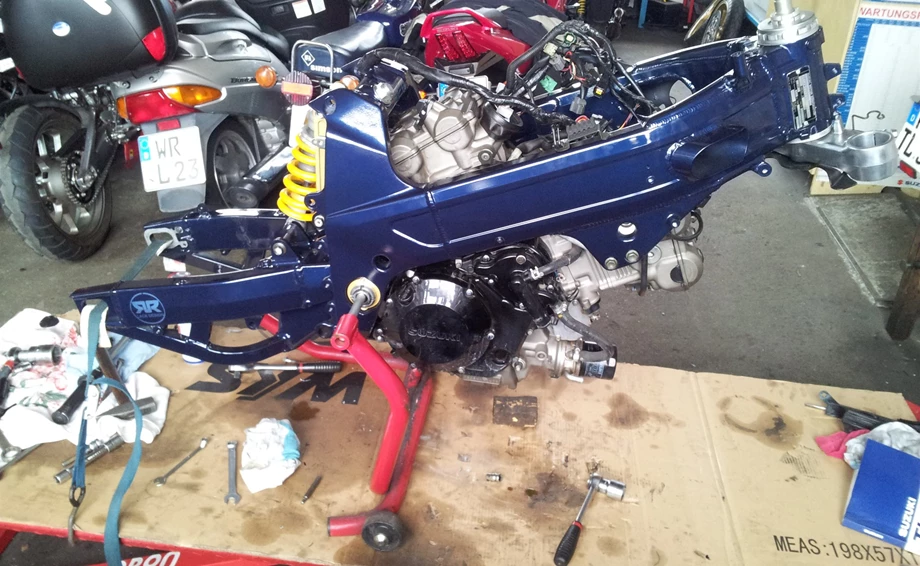 Umbgebautes Motorrad Suzuki TL 1000 R Bild 4: Umbgebautes Motorrad Suzuki TL 1000 R