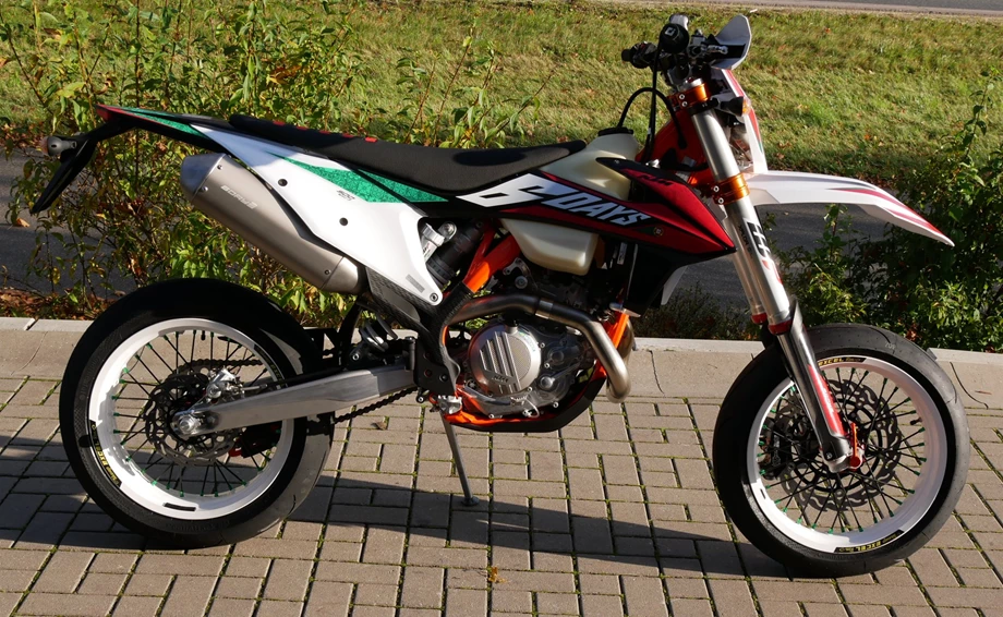 Umbgebautes Motorrad KTM 500 EXC-F SIX DAYS Bild 13: Umbgebautes Motorrad KTM 500 EXC-F SIX DAYS