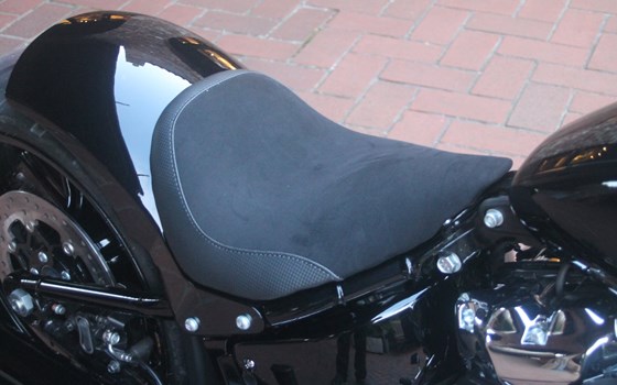 Umgebautes Motorrad Harley-Davidson Softail Breakout 114 FXBRS von X-Trem Custombikes - Bild 10 Umgebautes Motorrad Harley-Davidson Softail Breakout 114 FXBRS von X-Trem Custombikes - Bild 10
