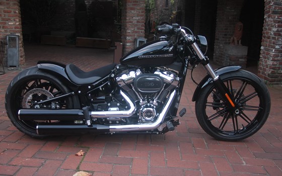 Umgebautes Motorrad Harley-Davidson Softail Breakout 114 FXBRS von X-Trem Custombikes - Bild 5 Umgebautes Motorrad Harley-Davidson Softail Breakout 114 FXBRS von X-Trem Custombikes - Bild 5