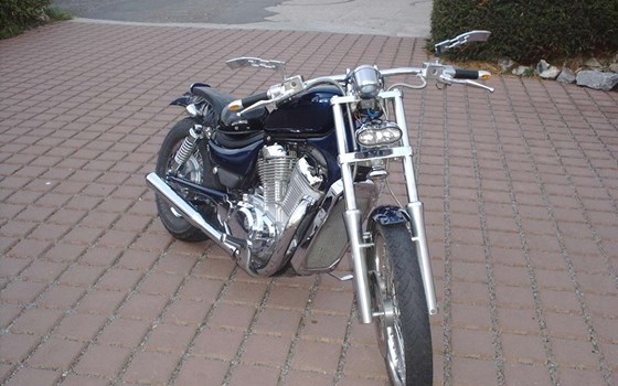 Umgebautes Motorrad Suzuki Intruder VS 800 von Motorrad Otto - Bild 4 Umgebautes Motorrad Suzuki Intruder VS 800 von Motorrad Otto - Bild 4