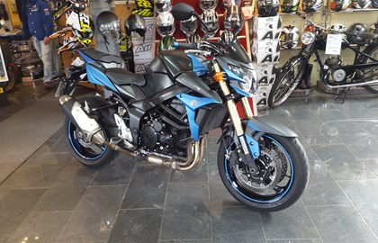 Suzuki GSR 750 Custom Bike