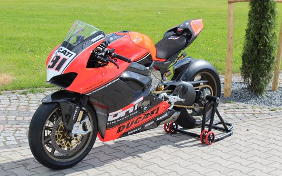 Umgebautes Motorrad Ducati Panigale V4 von Zweiradparadies Denk GmbH & Co. KG - Bild 1 Umgebautes Motorrad Ducati Panigale V4 von Zweiradparadies Denk GmbH & Co. KG - Bild 1