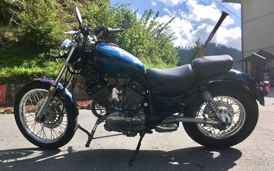 Umgebautes Motorrad Yamaha XV 535 Virago von Reibnkustomizastahlhelm - Bild 2 Umgebautes Motorrad Yamaha XV 535 Virago von Reibnkustomizastahlhelm - Bild 2