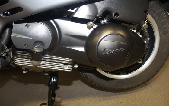 Umgebautes Motorrad Vespa GTS 300 i.e. Super Sport von Jahelka Zweirad GmbH - Bild 6 Umgebautes Motorrad Vespa GTS 300 i.e. Super Sport von Jahelka Zweirad GmbH - Bild 6