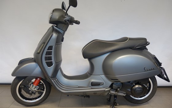 Umgebautes Motorrad Vespa GTS 300 i.e. Super Sport von Jahelka Zweirad GmbH - Bild 1 Umgebautes Motorrad Vespa GTS 300 i.e. Super Sport von Jahelka Zweirad GmbH - Bild 1