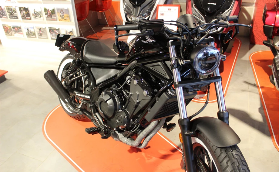 Rebuilt motorbike Honda CMX500 Rebel Bild 1: Rebuilt motorbike Honda CMX500 Rebel