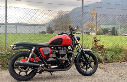 Triumph Bonneville SE Custom Bike Triumph Bonneville SE Custom Bike