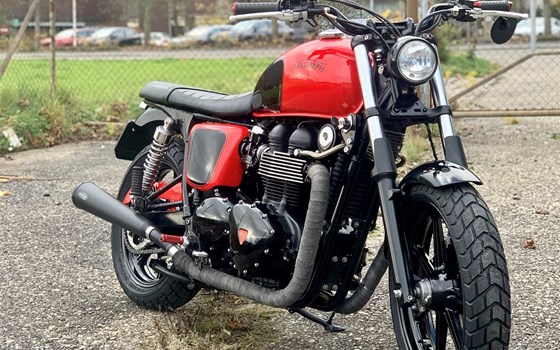 Umgebautes Motorrad Triumph Bonneville SE von Pat-Bikes AG - Bild 6 Umgebautes Motorrad Triumph Bonneville SE von Pat-Bikes AG - Bild 6