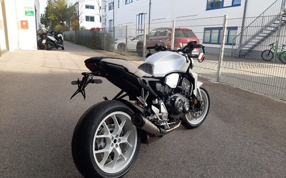 Umgebautes Motorrad Honda CB 1000 R von Motorrad-Box GmbH - Bild 5 Umgebautes Motorrad Honda CB 1000 R von Motorrad-Box GmbH - Bild 5