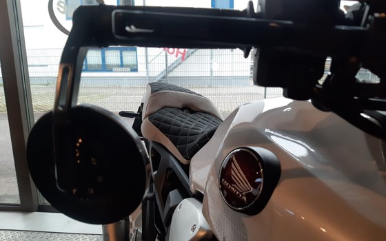 Umgebautes Motorrad Honda CB 1000 R von Motorrad-Box GmbH - Bild 6 Umgebautes Motorrad Honda CB 1000 R von Motorrad-Box GmbH - Bild 6