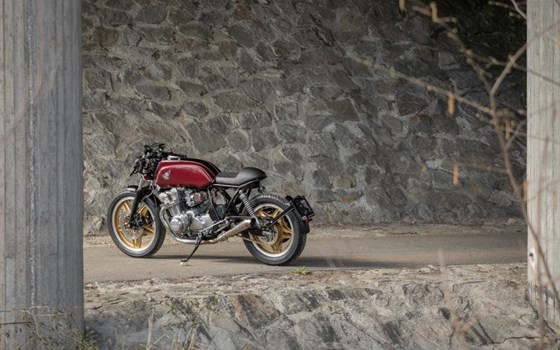 Umgebautes Motorrad Honda CB 750 Bol d'Or von Stix KFZ-Handels GmbH - Bild 2 Umgebautes Motorrad Honda CB 750 Bol d'Or von Stix KFZ-Handels GmbH - Bild 2