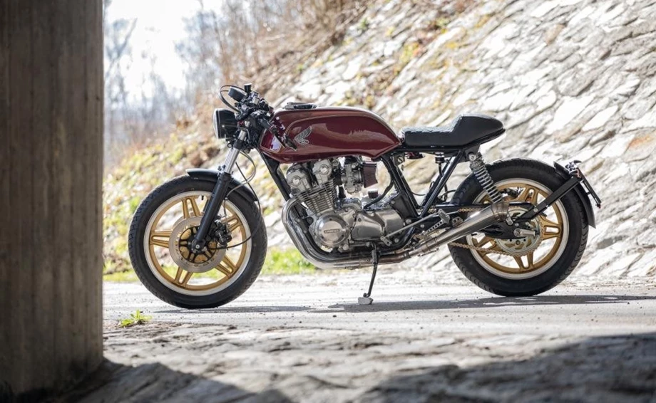 Umbgebautes Motorrad Honda CB 750 Bol d'Or Bild 7: Umbgebautes Motorrad Honda CB 750 Bol d'Or