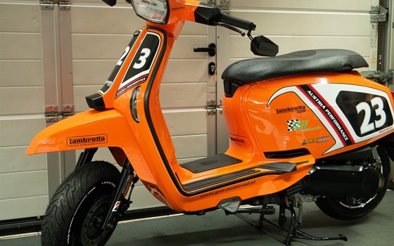 Umgebautes Motorrad Lambretta V200 Special von GSN Motorraeder - Bild 6 Umgebautes Motorrad Lambretta V200 Special von GSN Motorraeder - Bild 6