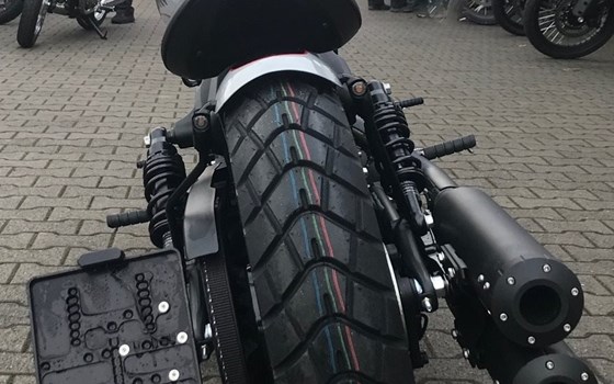 Umgebautes Motorrad Indian Scout Bobber 1131 von sk-bikes GmbH - Bild 2 Umgebautes Motorrad Indian Scout Bobber 1131 von sk-bikes GmbH - Bild 2