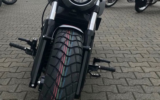 Umgebautes Motorrad Indian Scout Bobber 1131 von sk-bikes GmbH - Bild 5 Umgebautes Motorrad Indian Scout Bobber 1131 von sk-bikes GmbH - Bild 5