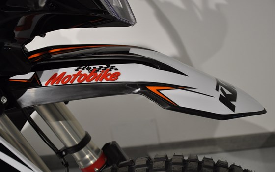 Umgebautes Motorrad KTM 790 Adventure R von Motobike Handels GmbH - Bild 2 Umgebautes Motorrad KTM 790 Adventure R von Motobike Handels GmbH - Bild 2