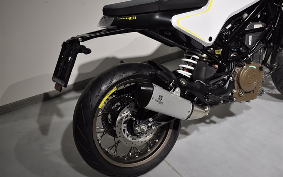 Umgebautes Motorrad Husqvarna Vitpilen 401 von Motobike Handels GmbH - Bild 5 Umgebautes Motorrad Husqvarna Vitpilen 401 von Motobike Handels GmbH - Bild 5