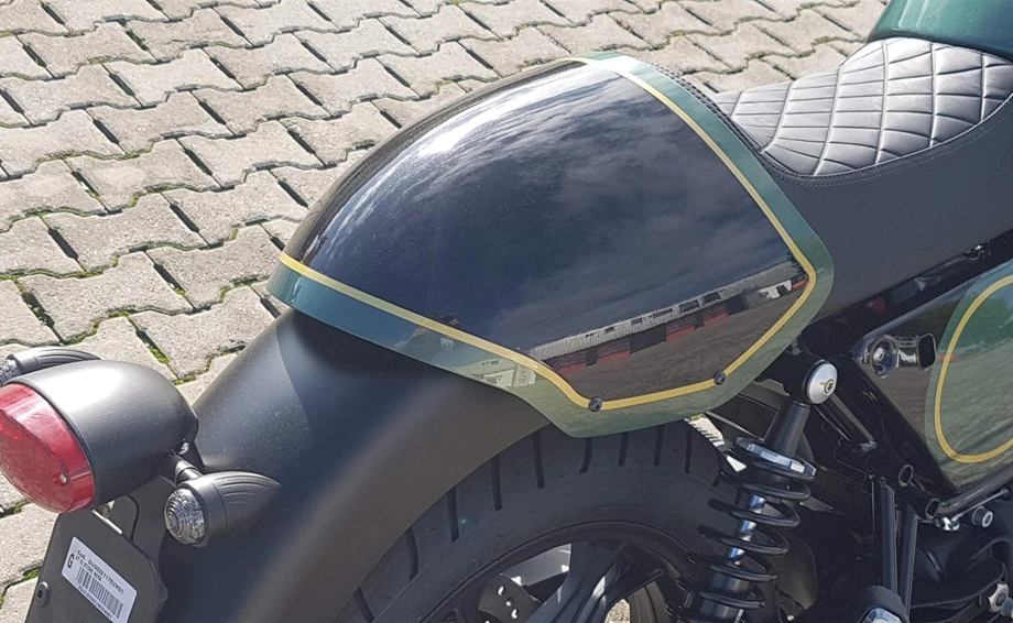 Rebuilt motorbike Moto Guzzi V7 III Stone Bild 2: Rebuilt motorbike Moto Guzzi V7 III Stone