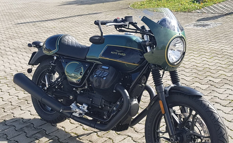 Rebuilt motorbike Moto Guzzi V7 III Stone Bild 5: Rebuilt motorbike Moto Guzzi V7 III Stone