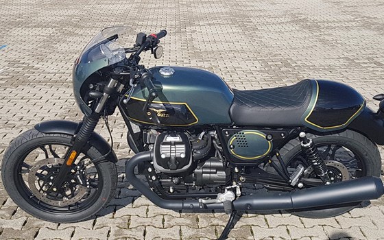 Umgebautes Motorrad Moto Guzzi V7 III Stone von Suedbike e.K. Inhaber Wolfgang Schustek - Bild 1 Umgebautes Motorrad Moto Guzzi V7 III Stone von Suedbike e.K. Inhaber Wolfgang Schustek - Bild 1