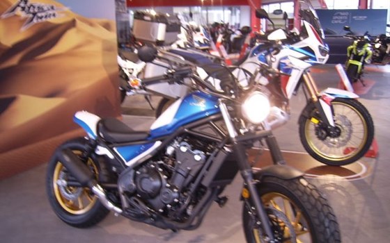 Umgebautes Motorrad Honda CMX500 Rebel von Auto-Boos GmbH - Bild 16 Umgebautes Motorrad Honda CMX500 Rebel von Auto-Boos GmbH - Bild 16