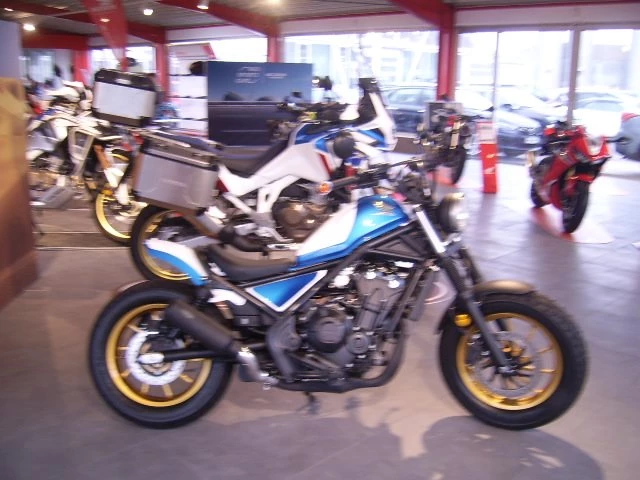 Rebuilt motorbike Honda CMX500 Rebel Bild 4: Rebuilt motorbike Honda CMX500 Rebel