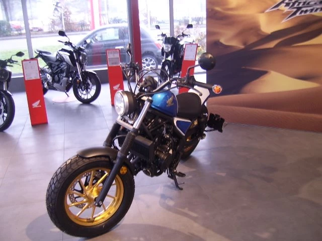 Rebuilt motorbike Honda CMX500 Rebel Bild 9: Rebuilt motorbike Honda CMX500 Rebel