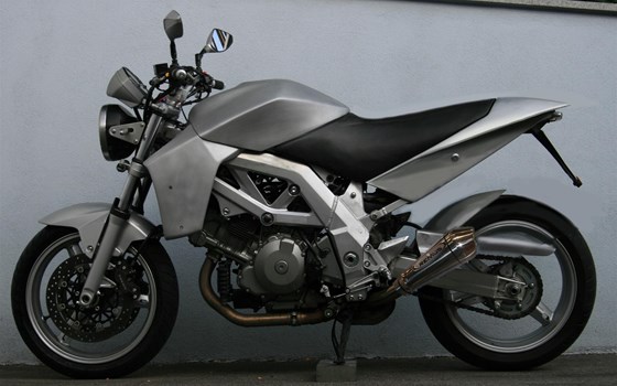 Umgebautes Motorrad Suzuki SV 1000 von OffroaTT - Bild 7 Umgebautes Motorrad Suzuki SV 1000 von OffroaTT - Bild 7