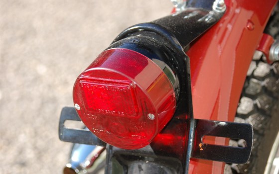 Umgebautes Motorrad Moto Parilla Trailmaster 250 von clites - Bild 20