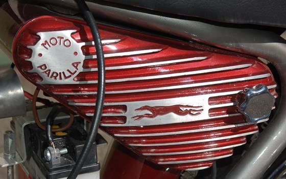 Umgebautes Motorrad Moto Parilla Trailmaster 250 von clites - Bild 23