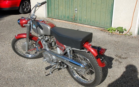 Umgebautes Motorrad Moto Parilla Trailmaster 250 von clites - Bild 30