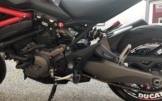 Umgebautes Motorrad Ducati Monster 821 von Kevin Auer Bike Performance GmbH - Bild 8 Umgebautes Motorrad Ducati Monster 821 von Kevin Auer Bike Performance GmbH - Bild 8