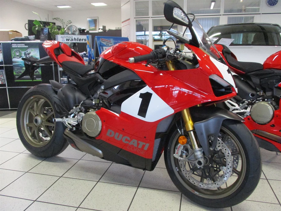 Umbgebautes Motorrad Ducati Panigale V4 S Bild 1: Umbgebautes Motorrad Ducati Panigale V4 S