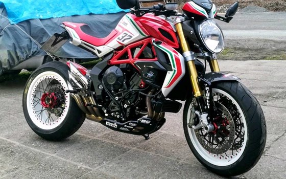 Umgebautes Motorrad MV Agusta Dragster 800 RC von Motorrad Wagner - Bild 1 Umgebautes Motorrad MV Agusta Dragster 800 RC von Motorrad Wagner - Bild 1