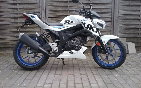 Umgebautes Motorrad Suzuki GSX-S125 von Motorradschmiede Falkensee - Bild 1 Umgebautes Motorrad Suzuki GSX-S125 von Motorradschmiede Falkensee - Bild 1