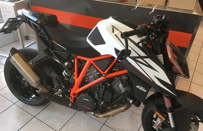 KTM 1290 Super Duke R Custom Bike KTM 1290 Super Duke R Custom Bike