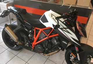 KTM 1290 Super Duke R KTM 1290 Super Duke R