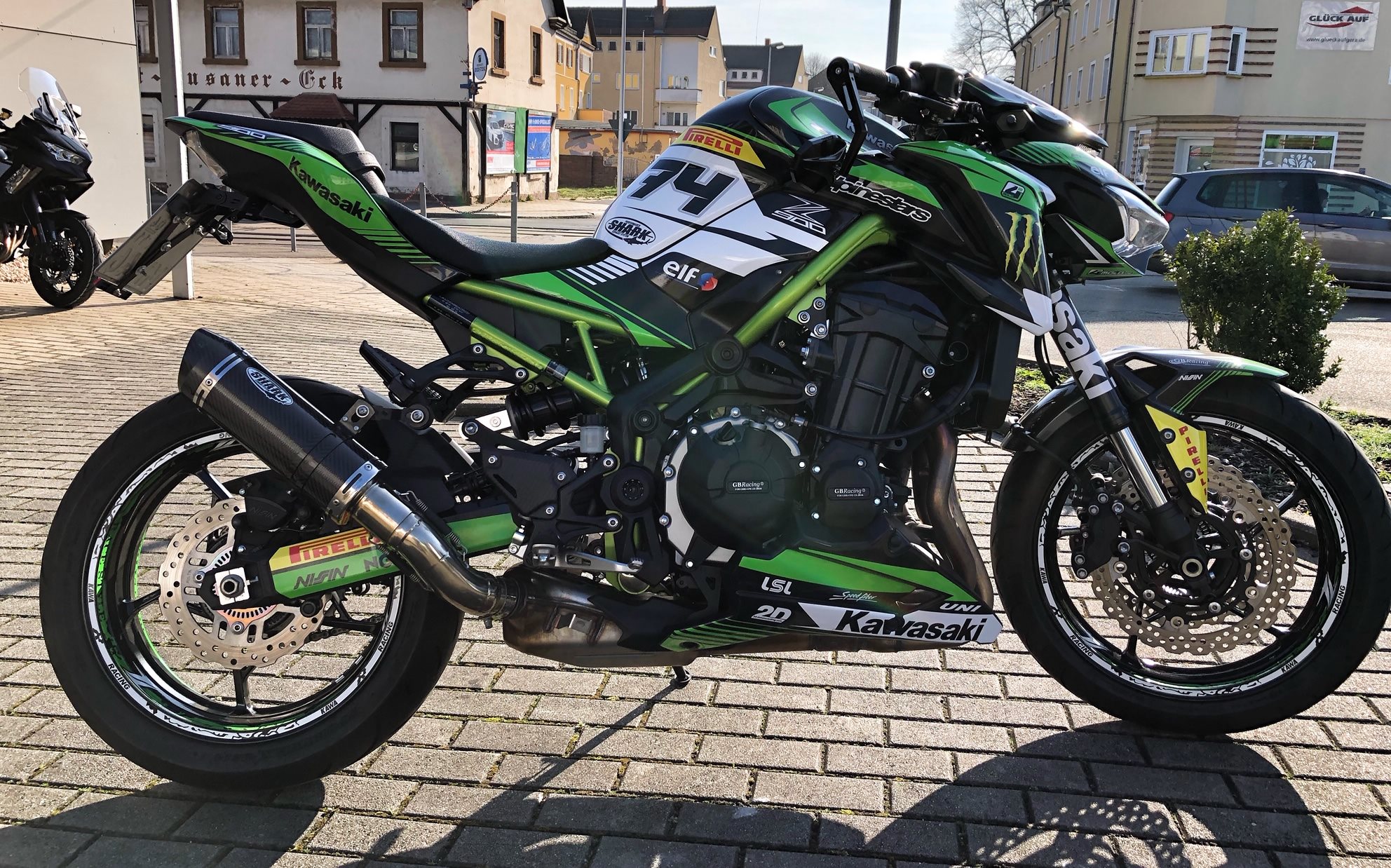 Details zum Custom-Bike Kawasaki Z900 des Händlers Triumph Gera