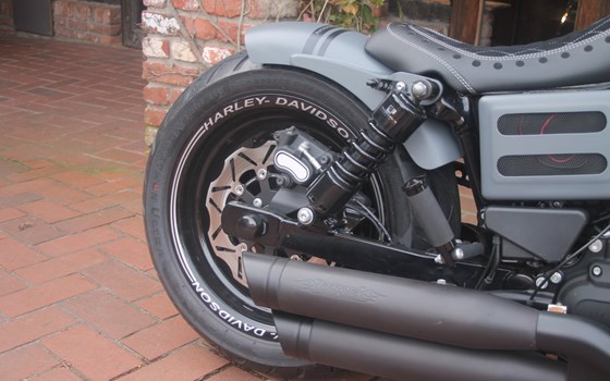 Umgebautes Motorrad Harley-Davidson Dyna Fat Bob FXDF von X-Trem Custombikes - Bild 13 Umgebautes Motorrad Harley-Davidson Dyna Fat Bob FXDF von X-Trem Custombikes - Bild 13
