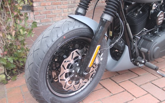 Umgebautes Motorrad Harley-Davidson Dyna Fat Bob FXDF von X-Trem Custombikes - Bild 22 Umgebautes Motorrad Harley-Davidson Dyna Fat Bob FXDF von X-Trem Custombikes - Bild 22
