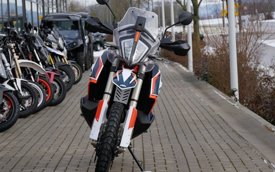 Umgebautes Motorrad KTM 790 Adventure R Rally von motoroox GmbH - Bild 4 Umgebautes Motorrad KTM 790 Adventure R Rally von motoroox GmbH - Bild 4