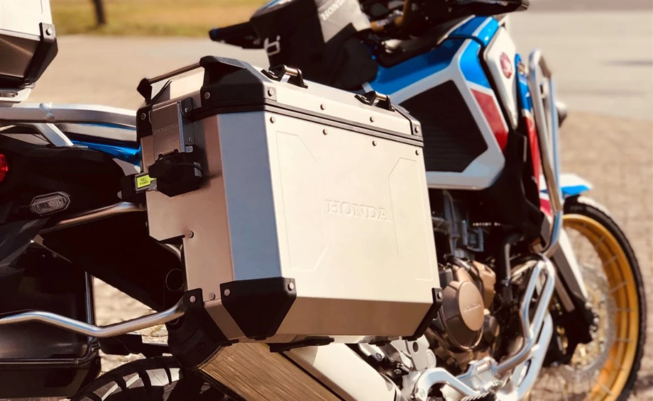 Rebuilt motorbike Honda CRF1100L Africa Twin Adventure Sports Bild 2: Rebuilt motorbike Honda CRF1100L Africa Twin Adventure Sports