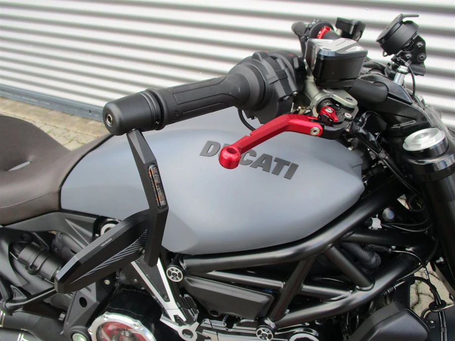 Umbgebautes Motorrad Ducati XDiavel Bild 3: Umbgebautes Motorrad Ducati XDiavel