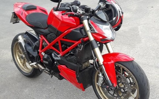 Umgebautes Motorrad Ducati Streetfighter 848 von user1169626 - Bild 2